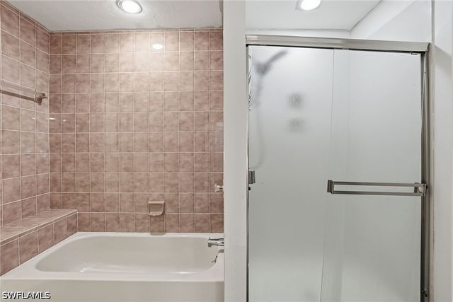 4581 Chippendale DR, Naples, FL 34112