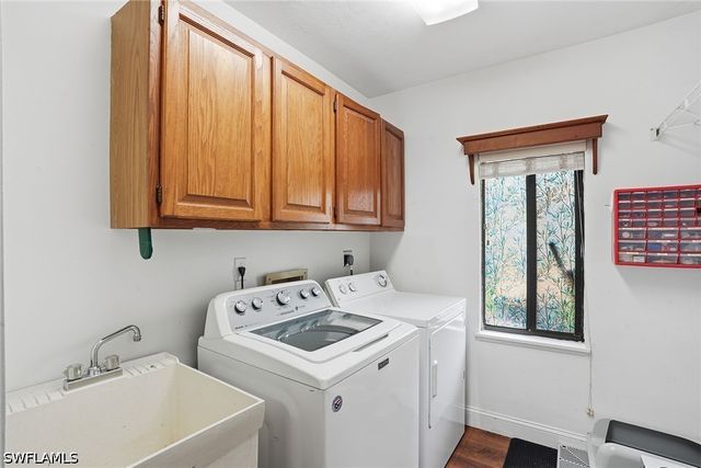 4581 Chippendale DR, Naples, FL 34112