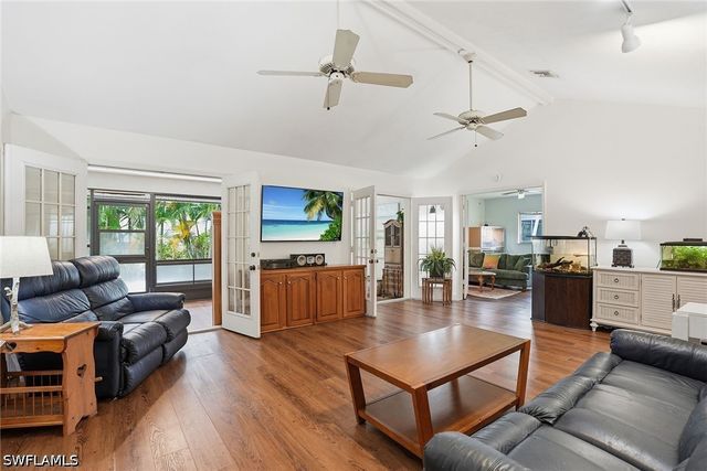 4581 Chippendale DR, Naples, FL 34112