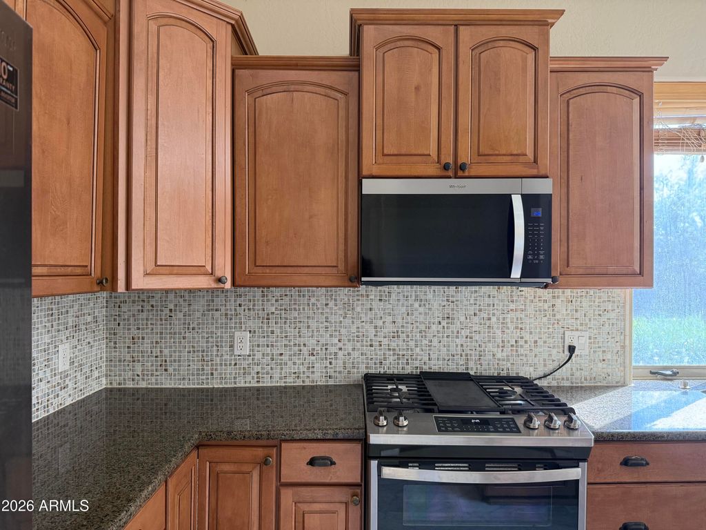 Image 10 of property listing at 2203 E TONTO Place, Chandler, AZ 85249