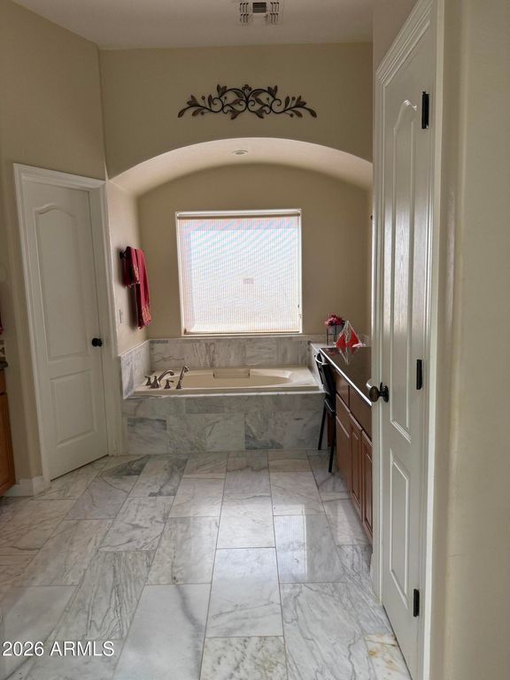 Image 25 of property listing at 2203 E TONTO Place, Chandler, AZ 85249