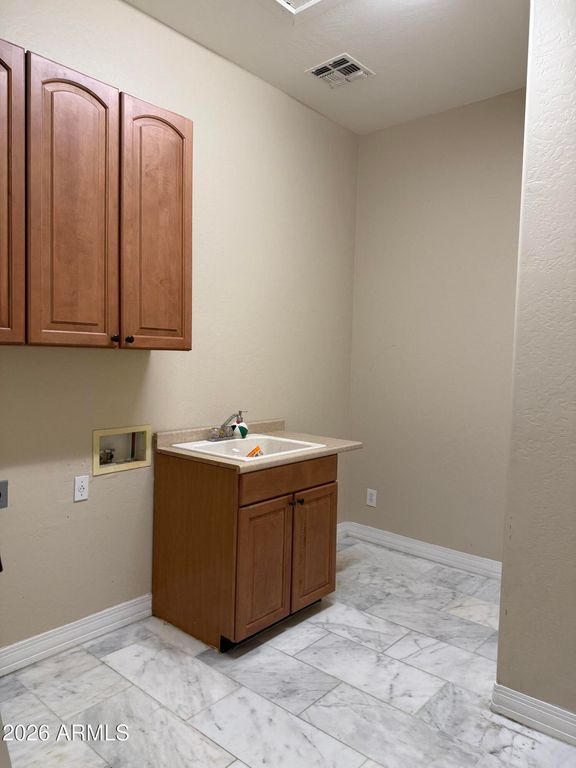 Image 34 of property listing at 2203 E TONTO Place, Chandler, AZ 85249