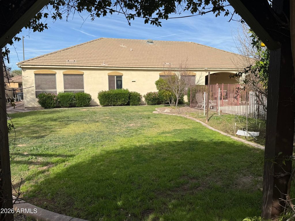 Image 40 of property listing at 2203 E TONTO Place, Chandler, AZ 85249