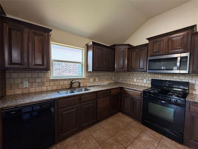 3420 Bear Mountain Drive, Norman, OK 73069