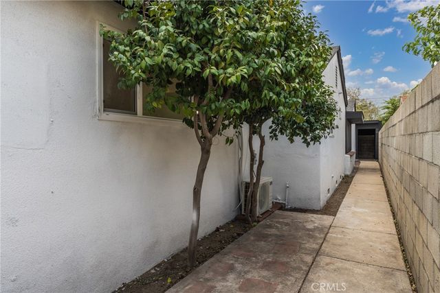 249 N 10th Avenue, Upland, CA 91786