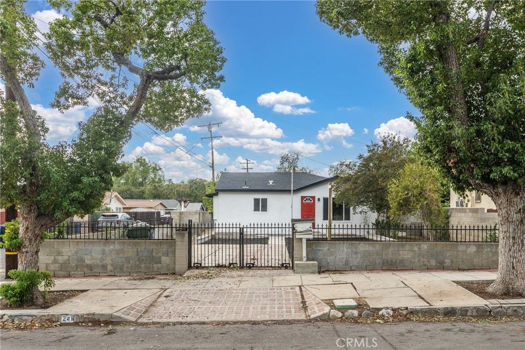 249 N 10th Avenue, Upland, CA 91786
