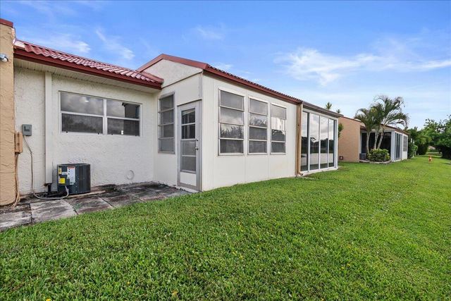 154 Lake Barbara Drive, West Palm Beach, FL 33411