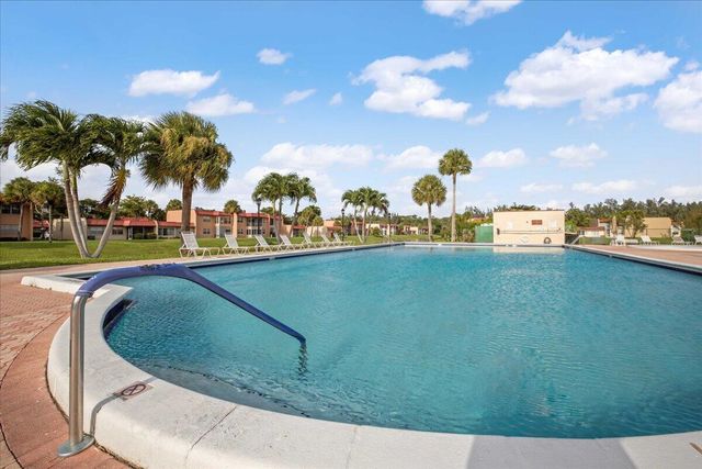 154 Lake Barbara Drive, West Palm Beach, FL 33411