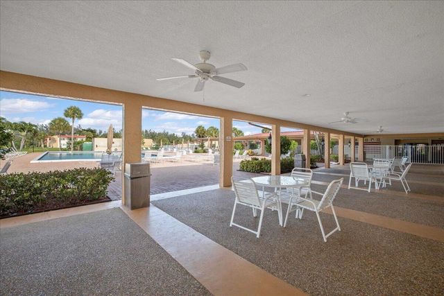 154 Lake Barbara Drive, West Palm Beach, FL 33411