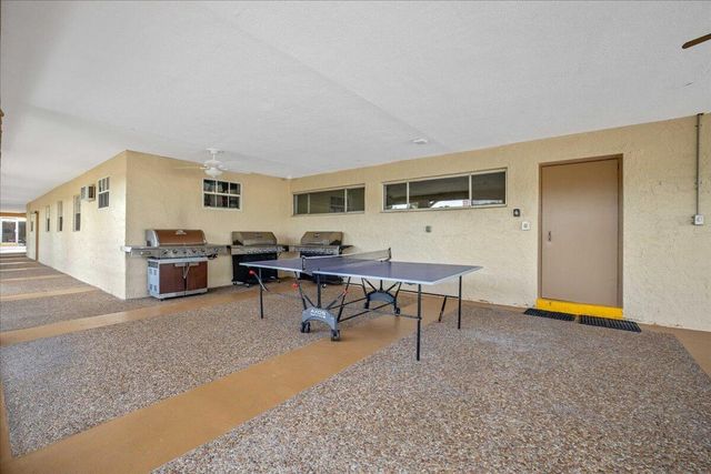 154 Lake Barbara Drive, West Palm Beach, FL 33411