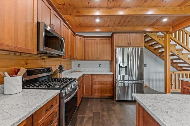 1881 Brownfield Road, Conway, NH 03813