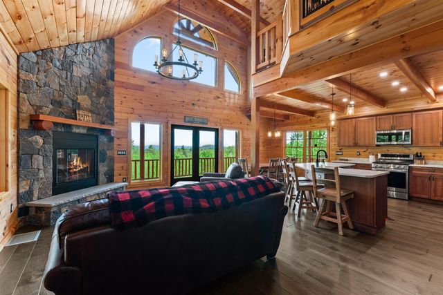 1881 Brownfield Road, Conway, NH 03813