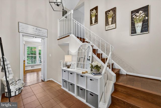 6305 WINDWARD DR, Burke, VA 22015