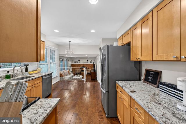 6305 WINDWARD DR, Burke, VA 22015