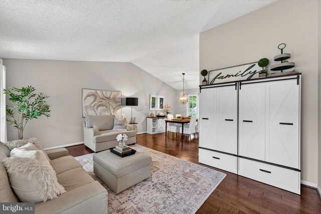 6305 WINDWARD DR, Burke, VA 22015