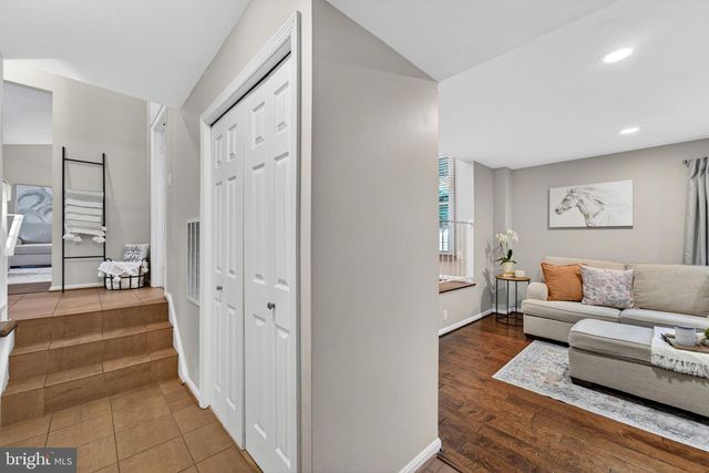 6305 WINDWARD DR, Burke, VA 22015