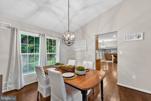 6305 WINDWARD DR, Burke, VA 22015
