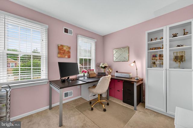 6305 WINDWARD DR, Burke, VA 22015