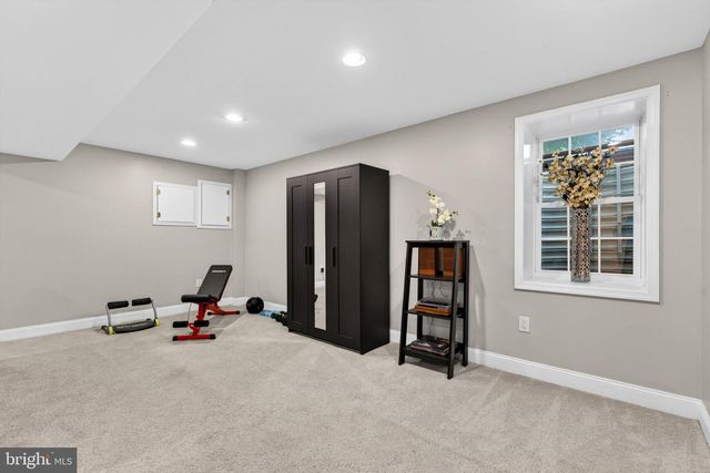 6305 WINDWARD DR, Burke, VA 22015