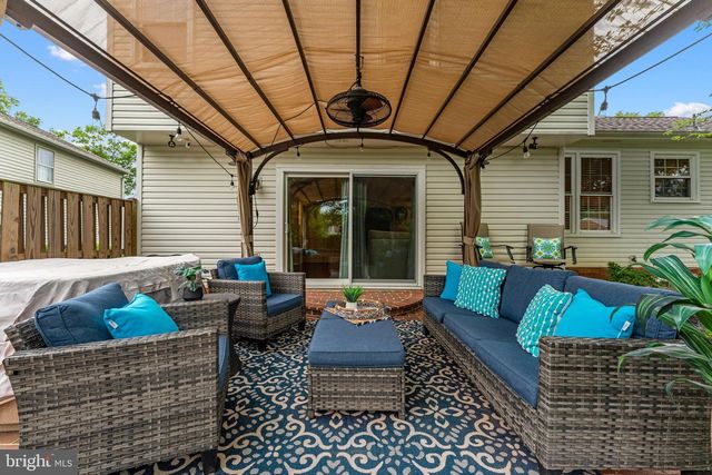 6305 WINDWARD DR, Burke, VA 22015