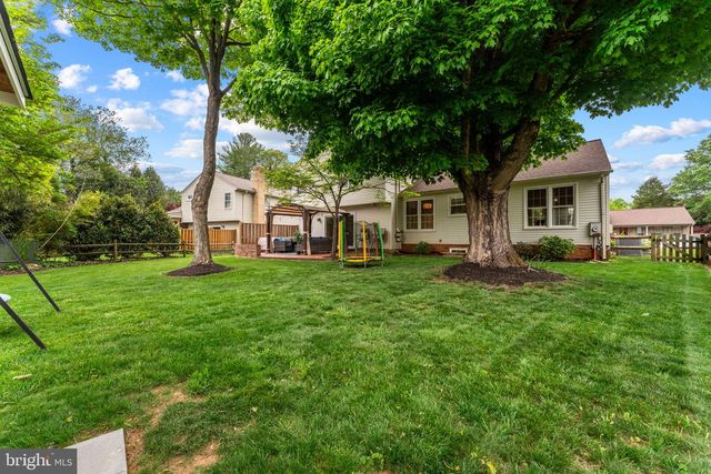 6305 WINDWARD DR, Burke, VA 22015