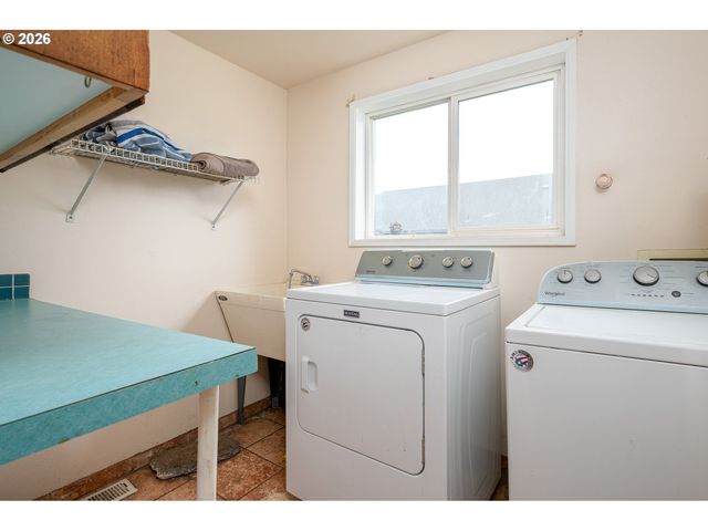 8448 Se 89TH Ave, Portland, OR 97266