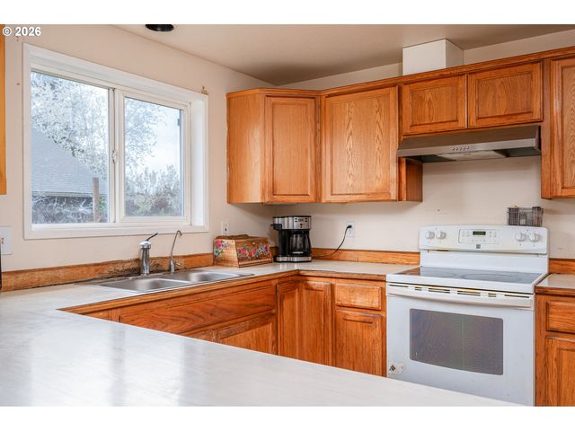 8448 Se 89TH Ave, Portland, OR 97266