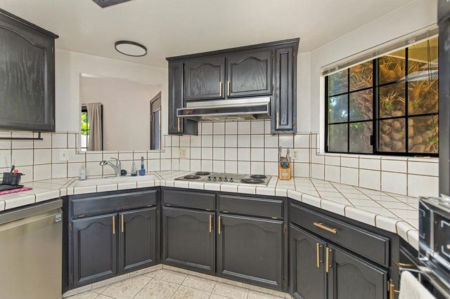 8831 Minnie Cir, Elk Grove, CA 95624