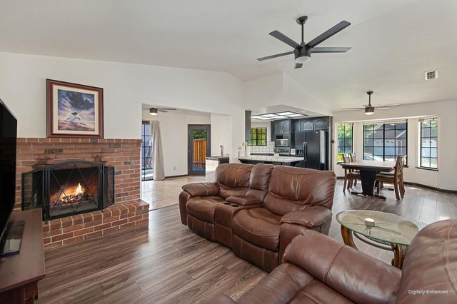 8831 Minnie Cir, Elk Grove, CA 95624