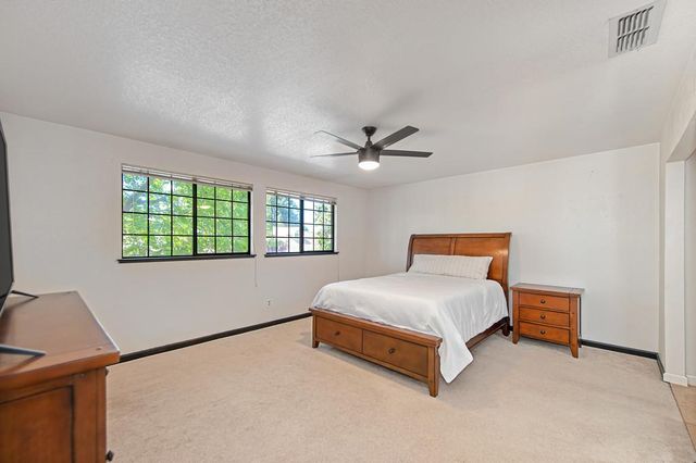 8831 Minnie Cir, Elk Grove, CA 95624