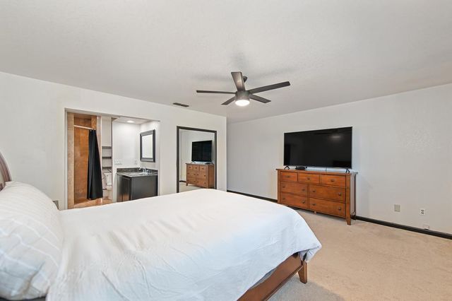 8831 Minnie Cir, Elk Grove, CA 95624