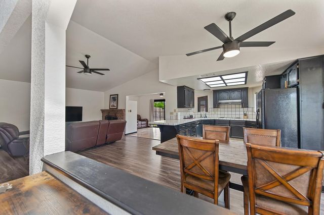 8831 Minnie Cir, Elk Grove, CA 95624