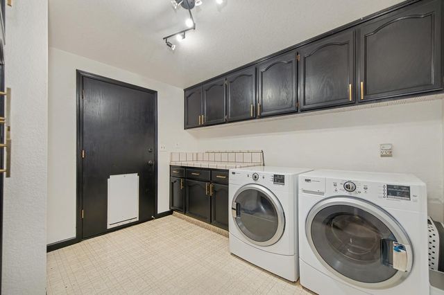 8831 Minnie Cir, Elk Grove, CA 95624