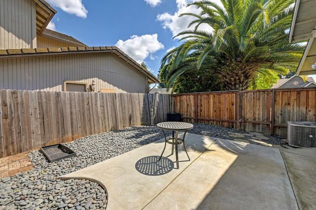 8831 Minnie Cir, Elk Grove, CA 95624