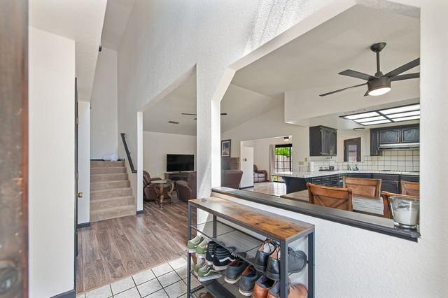 8831 Minnie Cir, Elk Grove, CA 95624