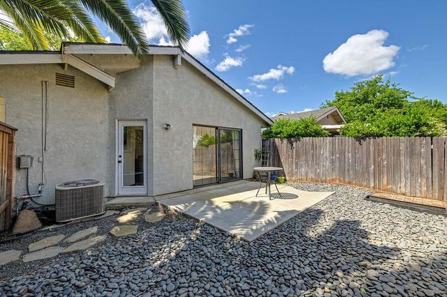 8831 Minnie Cir, Elk Grove, CA 95624