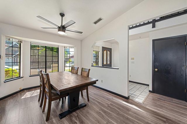 8831 Minnie Cir, Elk Grove, CA 95624