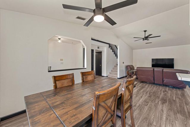 8831 Minnie Cir, Elk Grove, CA 95624