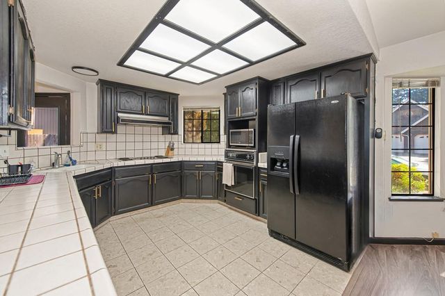 8831 Minnie Cir, Elk Grove, CA 95624