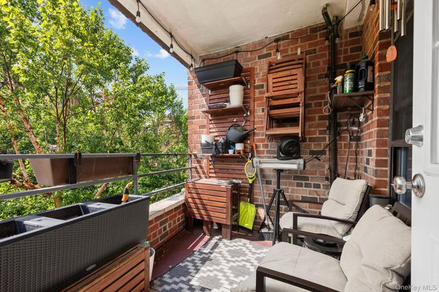 325 Main Street 4C, White Plains, NY 10601