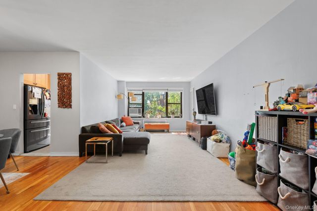 325 Main Street 4C, White Plains, NY 10601