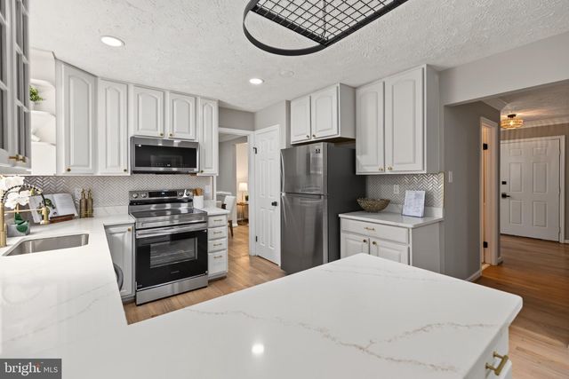 11624 PARAMUS DR, North Potomac, MD 20878