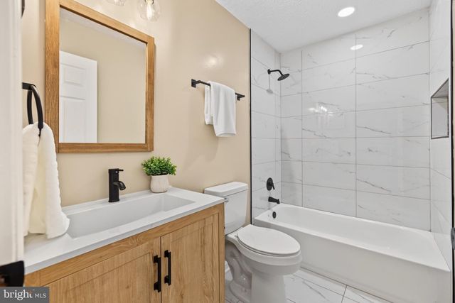 11624 PARAMUS DR, North Potomac, MD 20878