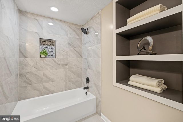 11624 PARAMUS DR, North Potomac, MD 20878