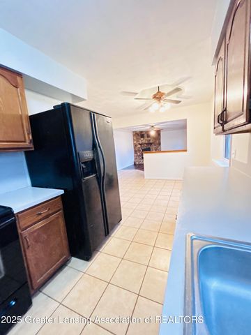 1207 Flanders Road, Charlotte, MI 48813