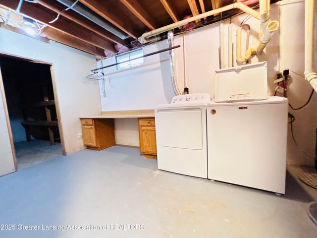 1207 Flanders Road, Charlotte, MI 48813