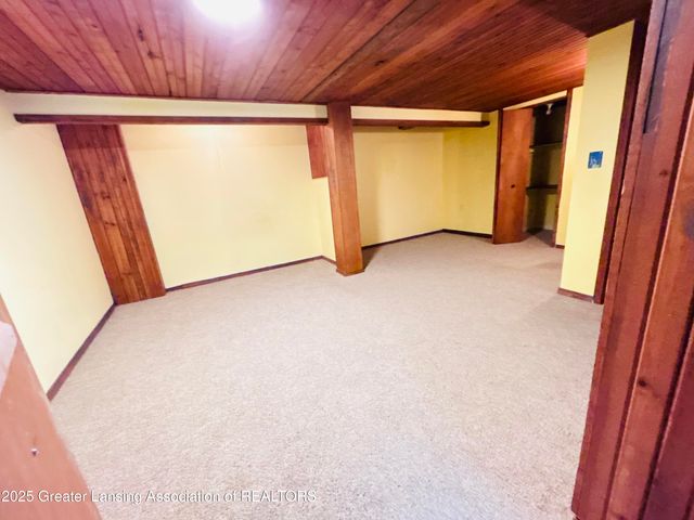 1207 Flanders Road, Charlotte, MI 48813