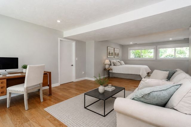 9 Merifield Lane, Natick, MA 01760