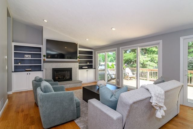 9 Merifield Lane, Natick, MA 01760