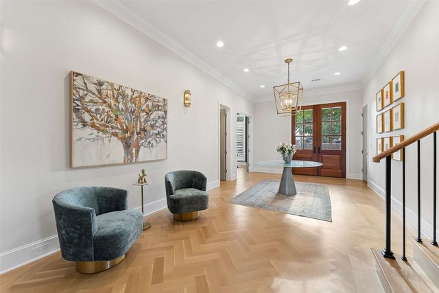 7110 Robin Road, Dallas, TX 75209